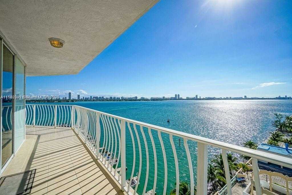 Small Image of 7601 EAST TREASURE DR #1020, North Bay Village Number 3
