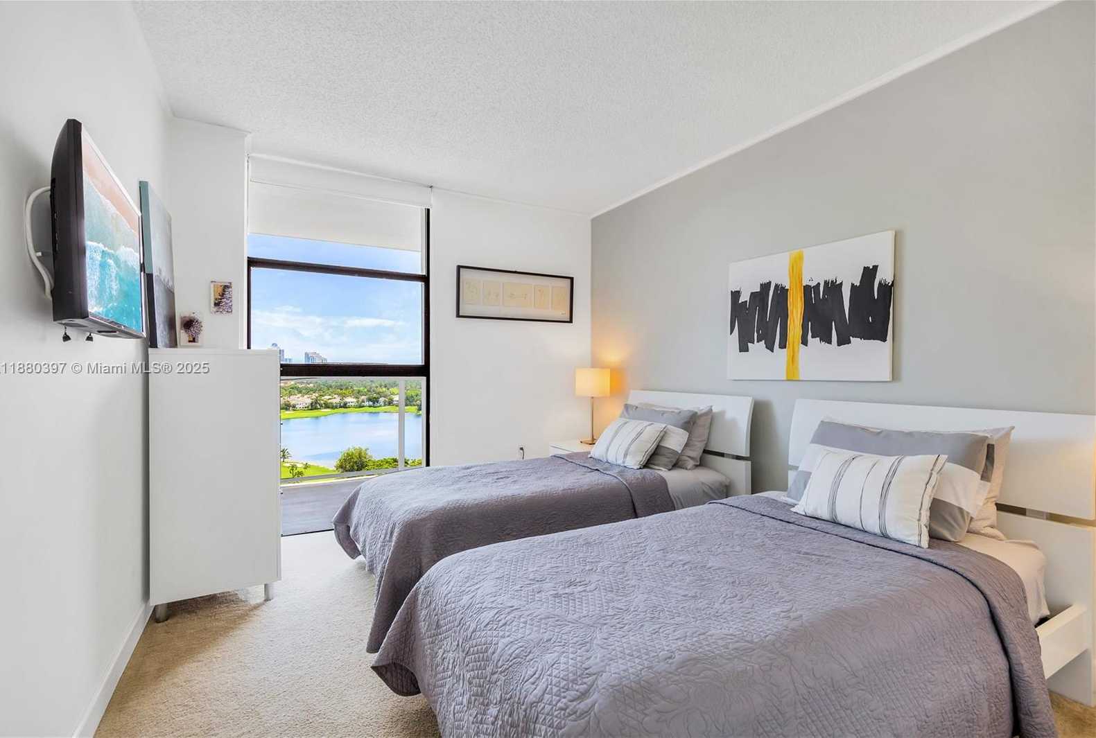 Small Image of 3701 NORTH COUNTRY CLUB DR #1604, Aventura Number 13
