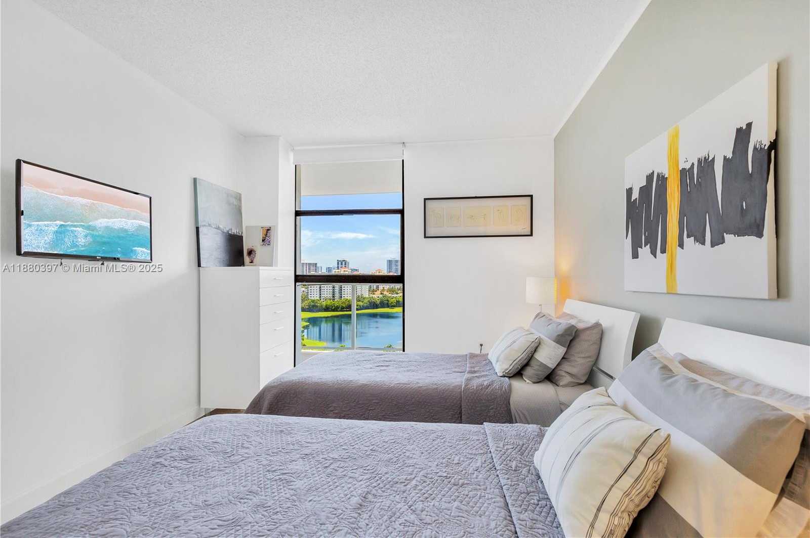 Small Image of 3701 NORTH COUNTRY CLUB DR #1604, Aventura Number 14