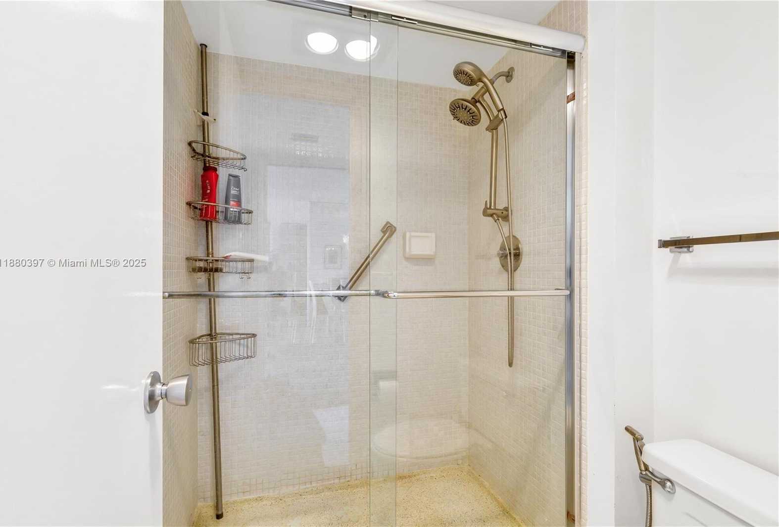 Small Image of 3701 NORTH COUNTRY CLUB DR #1604, Aventura Number 18