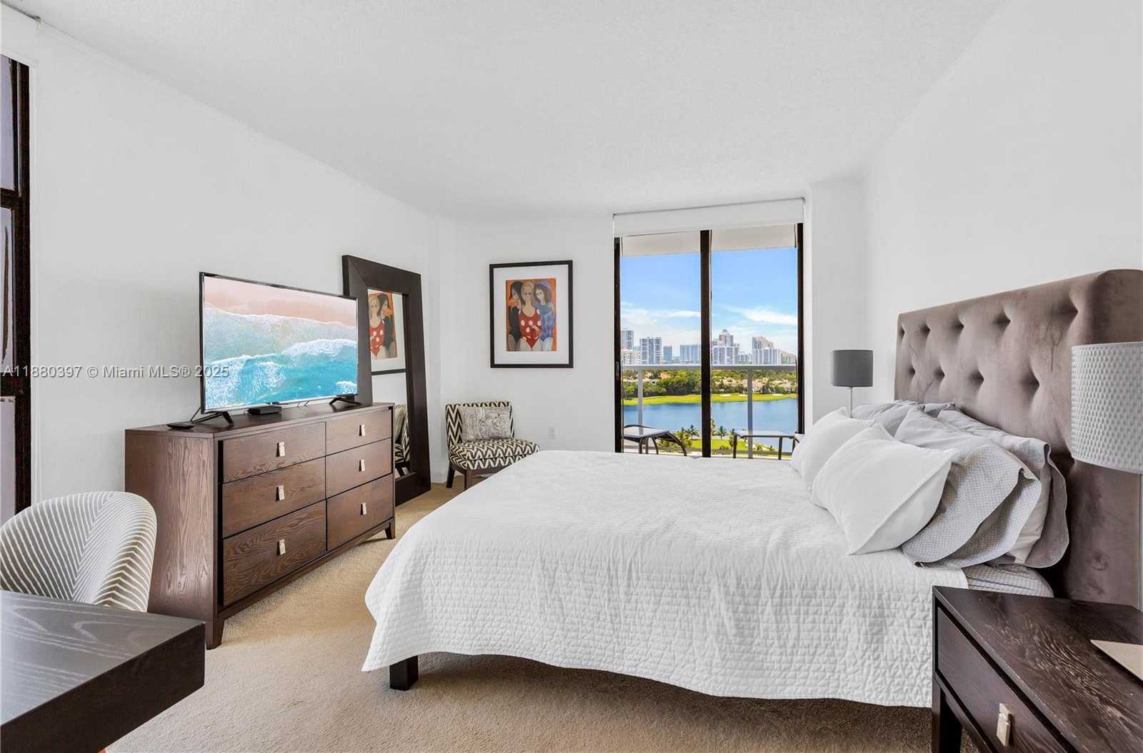 Small Image of 3701 NORTH COUNTRY CLUB DR #1604, Aventura Number 4