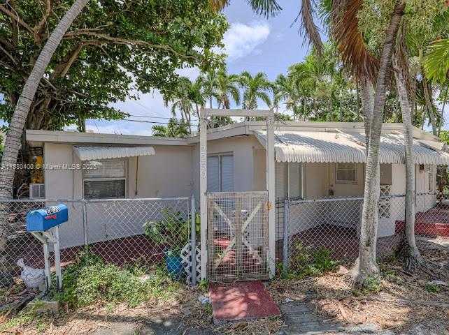 Small Image of 2250 NORTH EAST 136TH ST, North Miami Beach Number 10