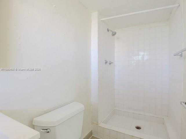 Small Image of 2250 NORTH EAST 136TH ST, North Miami Beach Number 3