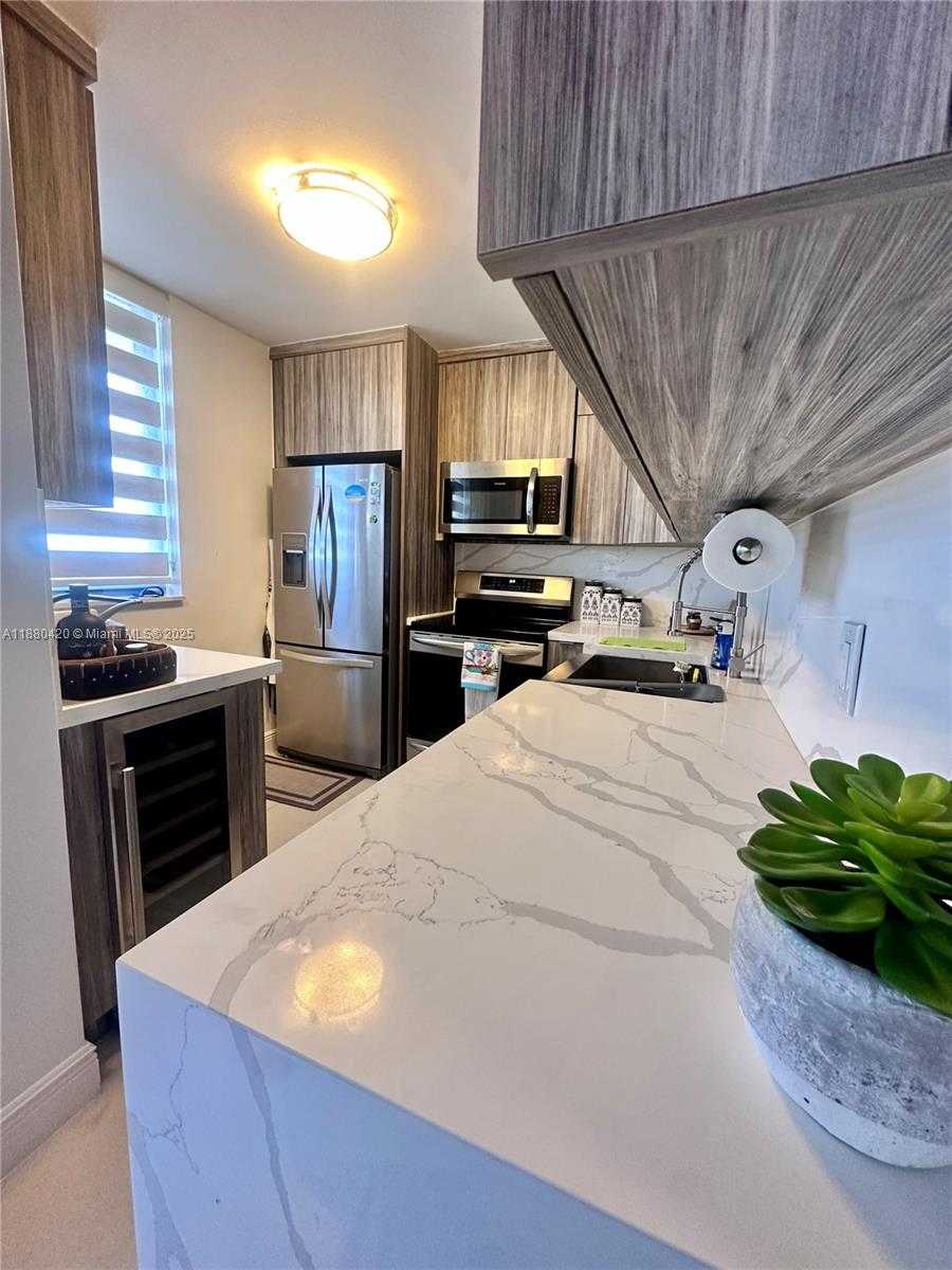 Small Image of 9225 COLLINS AVE #1407, Surfside Number 15