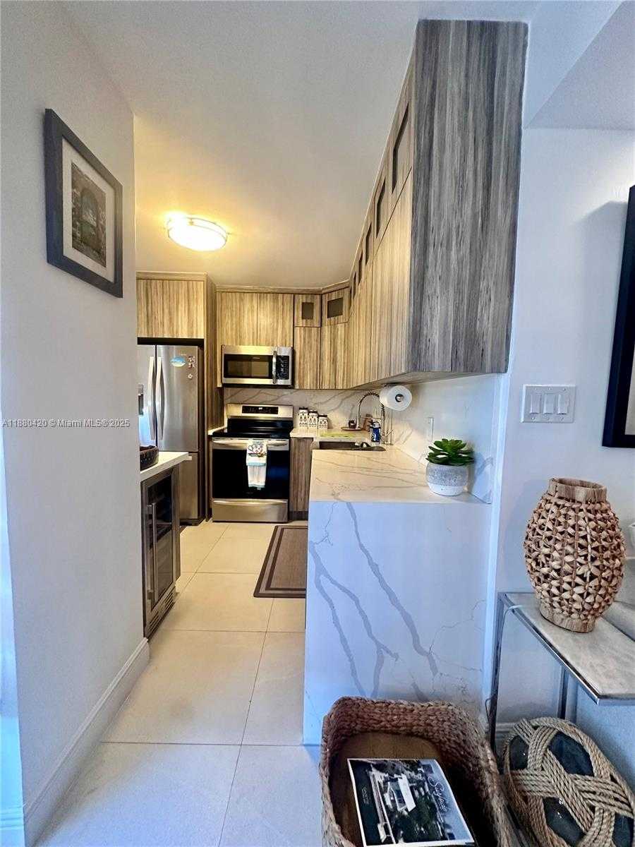 Small Image of 9225 COLLINS AVE #1407, Surfside Number 17