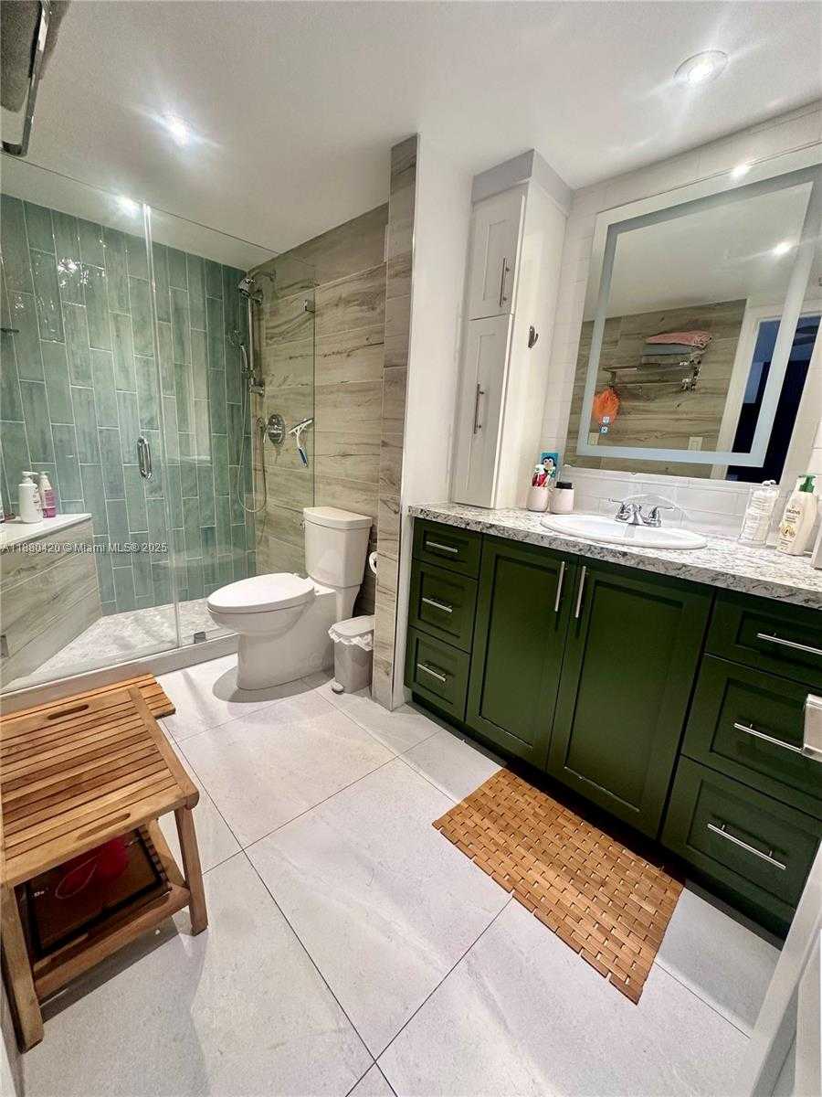 Small Image of 9225 COLLINS AVE #1407, Surfside Number 19