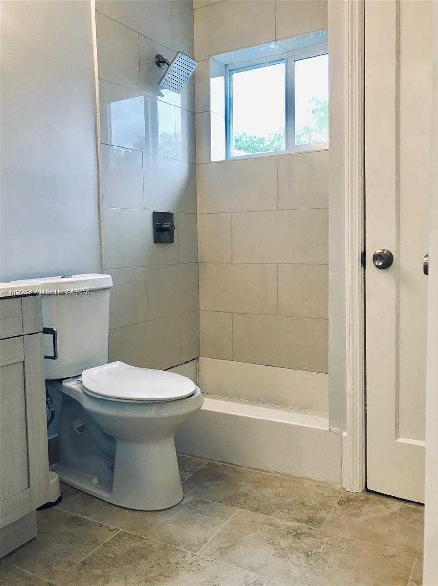 Small Image of Hollywood Number 9