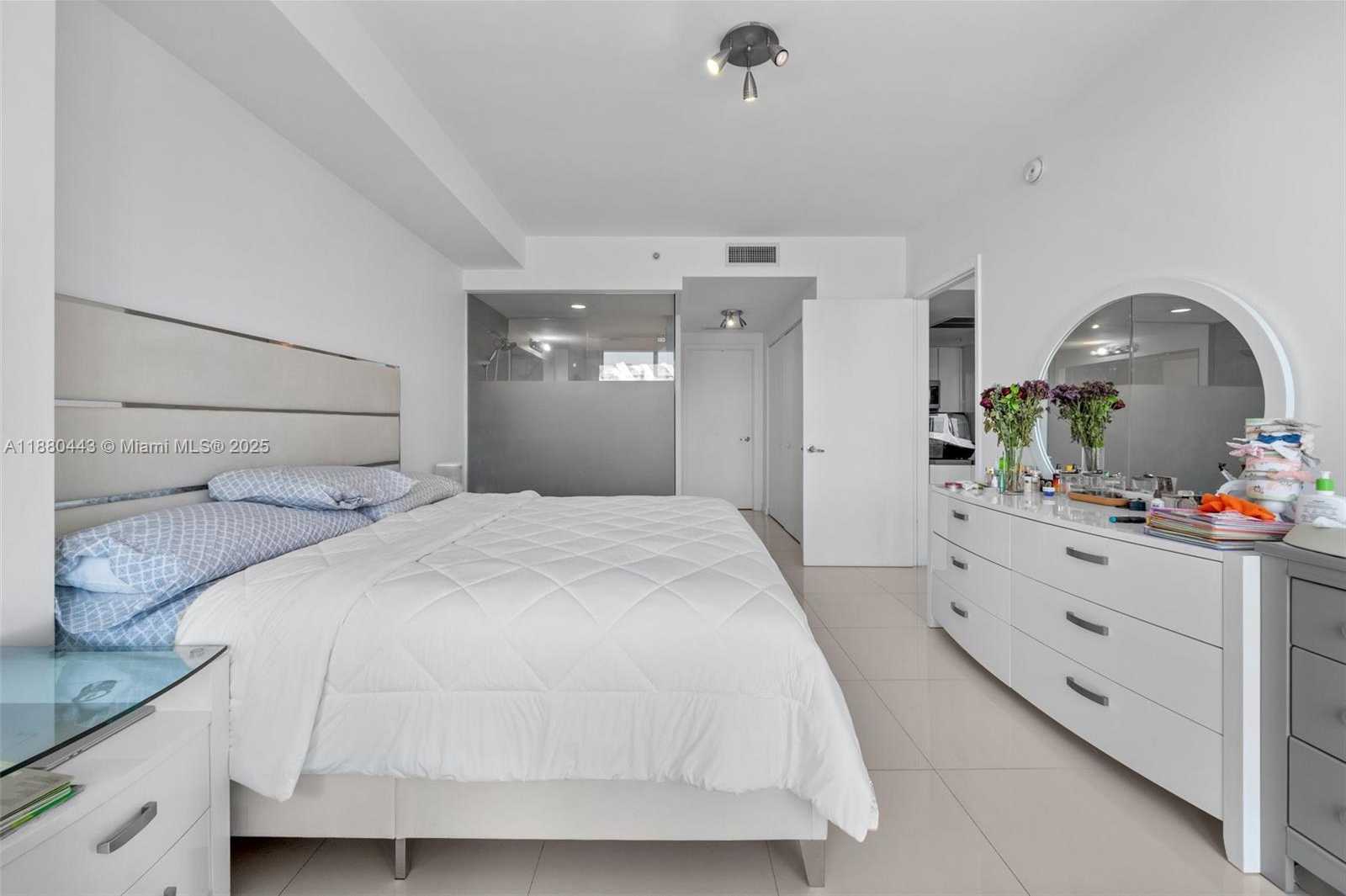Small Image of 92 SOUTH WEST 3RD ST #4403, Miami Number 14