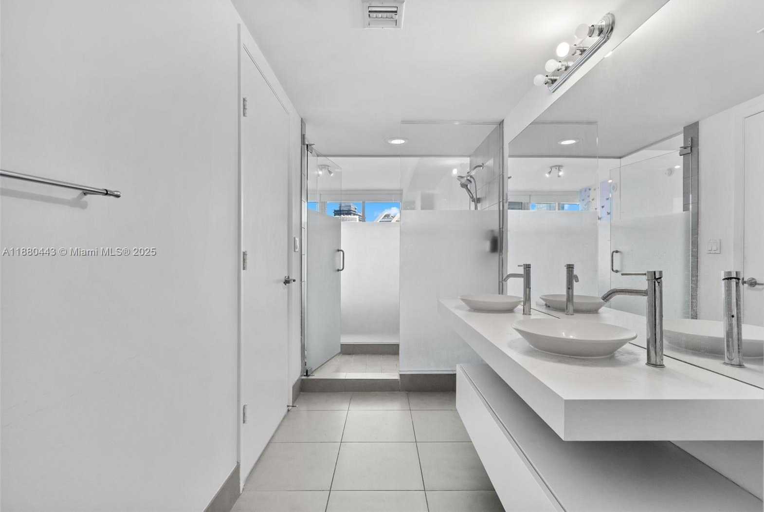 Small Image of 92 SOUTH WEST 3RD ST #4403, Miami Number 16