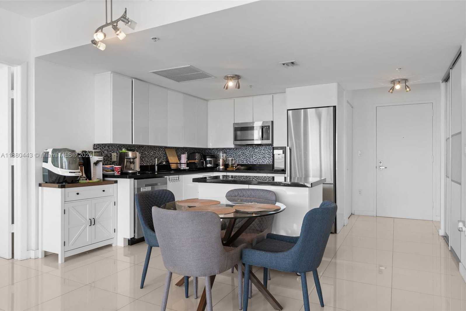 Small Image of 92 SOUTH WEST 3RD ST #4403, Miami Number 3
