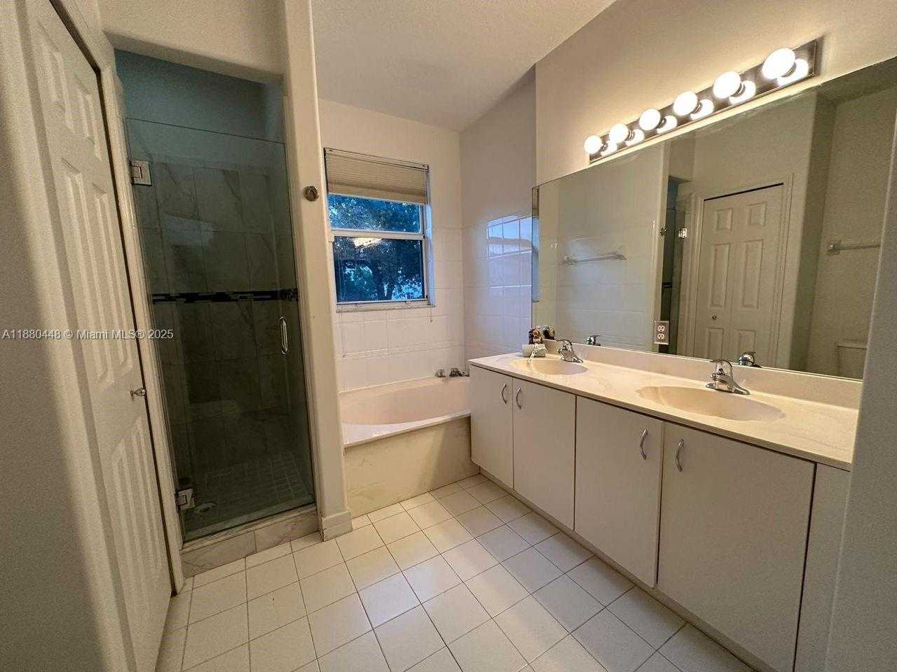 Small Image of 10812 51 ST LN, Doral Number 12