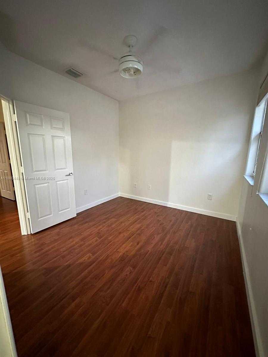 Small Image of 10812 51 ST LN, Doral Number 14