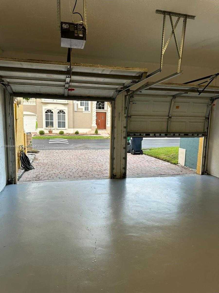 Small Image of 10812 51 ST LN, Doral Number 23