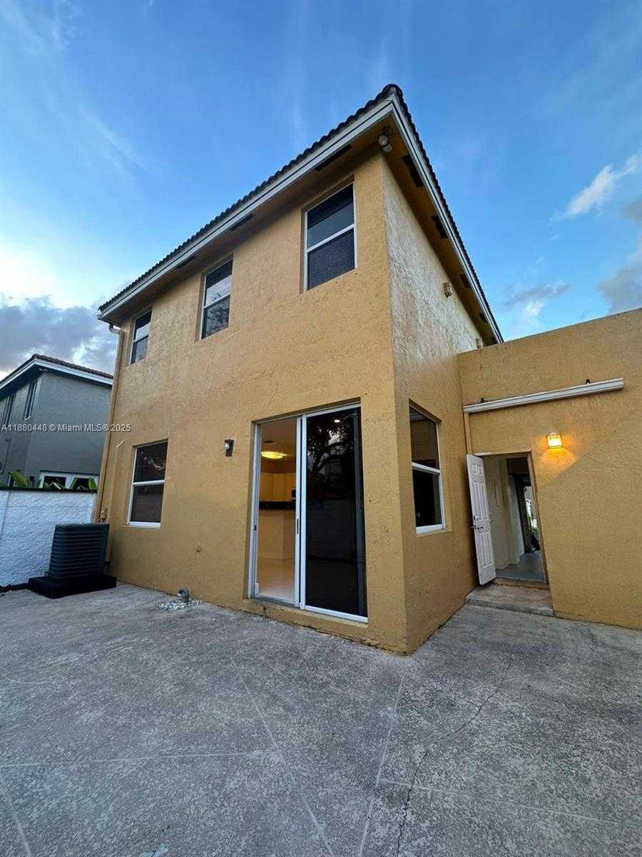 Small Image of 10812 51 ST LN, Doral Number 27