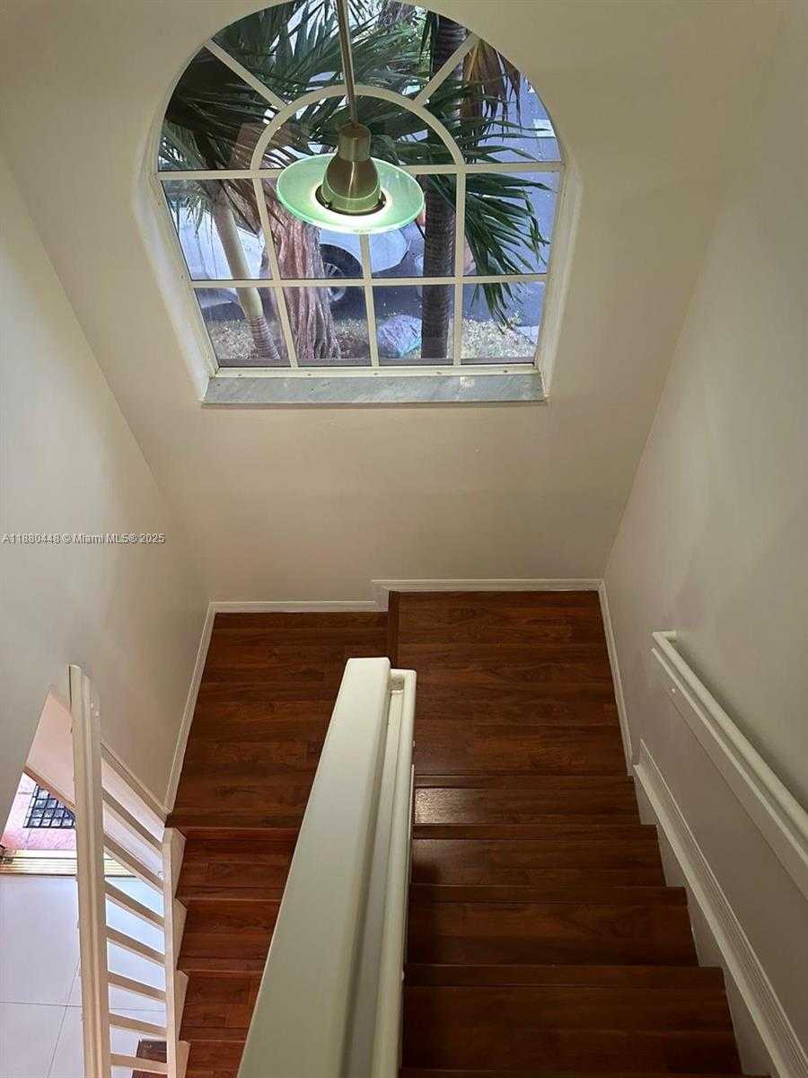Small Image of 10812 51 ST LN, Doral Number 8