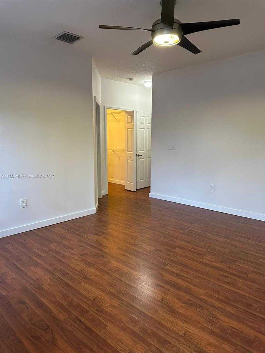 Small Image of 10812 51 ST LN, Doral Number 9
