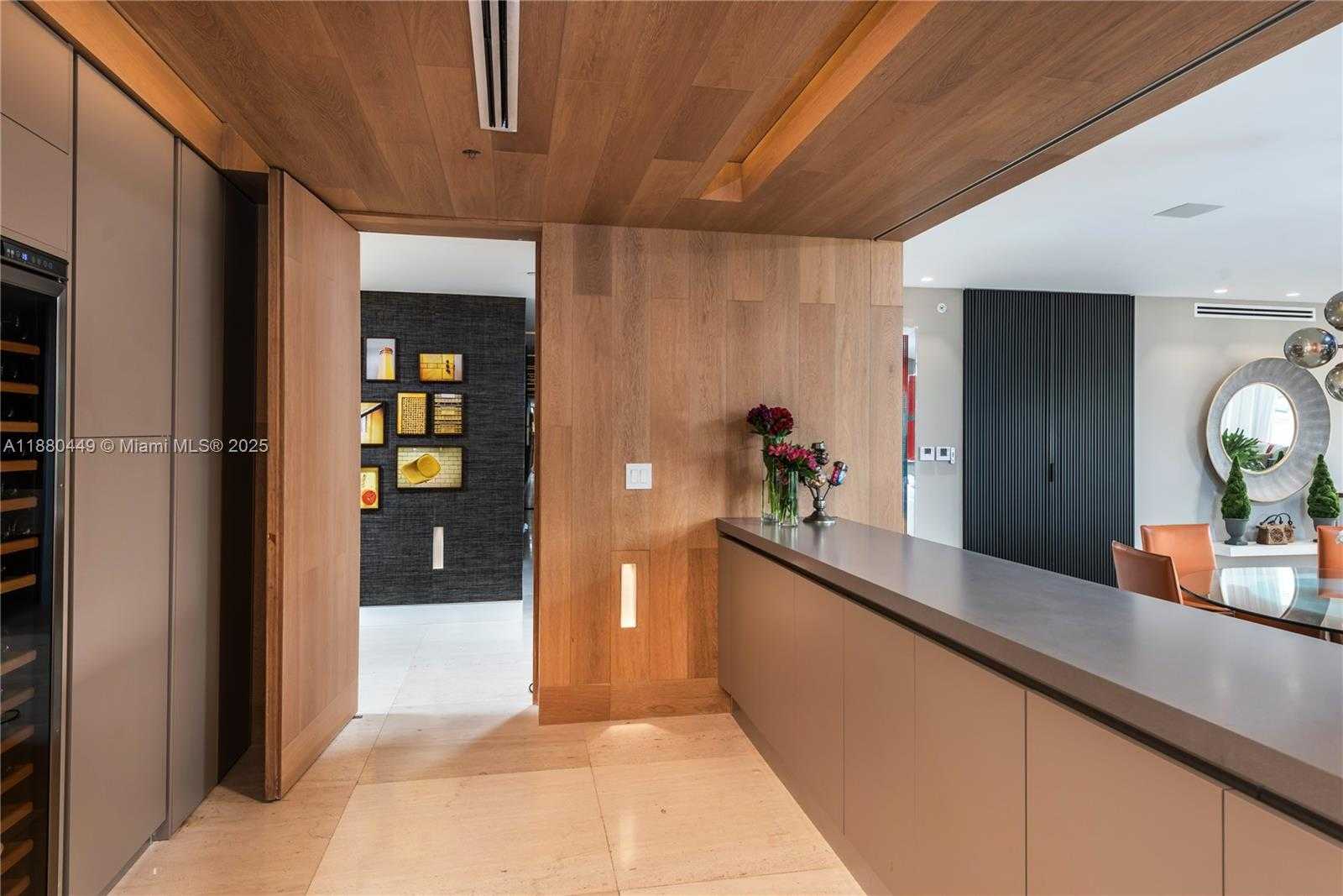 Small Image of 2514 FISHER ISLAND DR #6104, Miami Beach Number 16