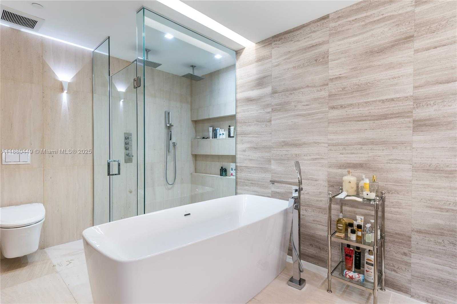 Small Image of 2514 FISHER ISLAND DR #6104, Miami Beach Number 20