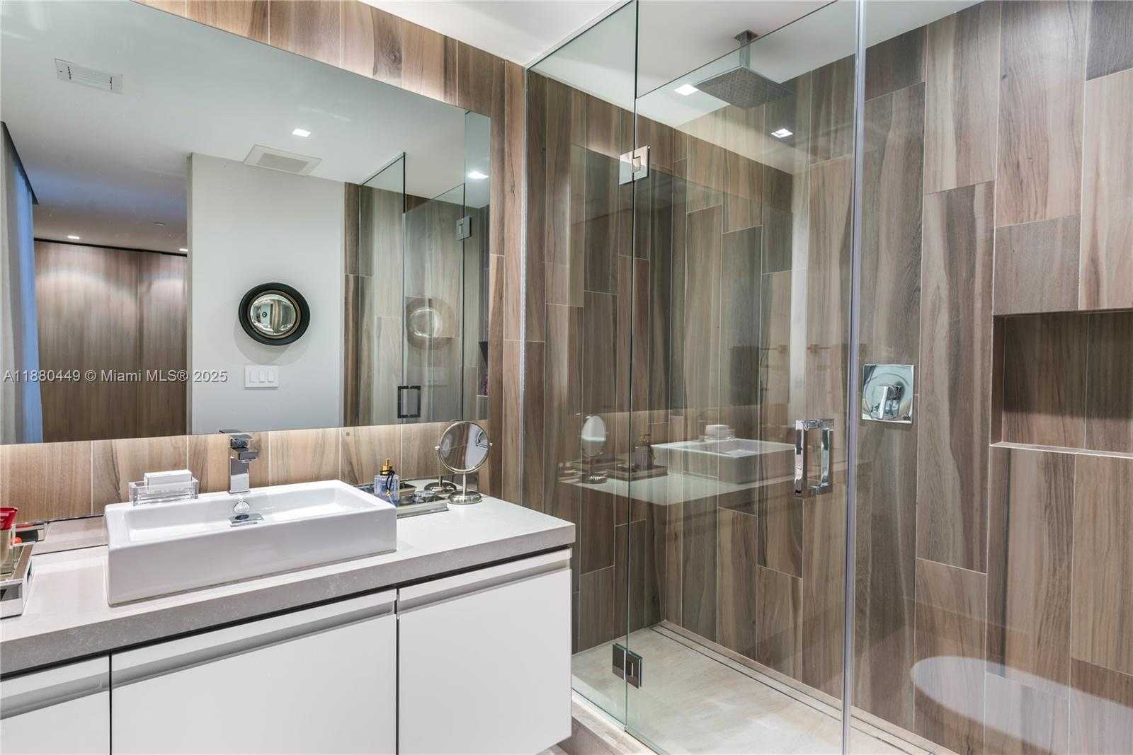 Small Image of 2514 FISHER ISLAND DR #6104, Miami Beach Number 26