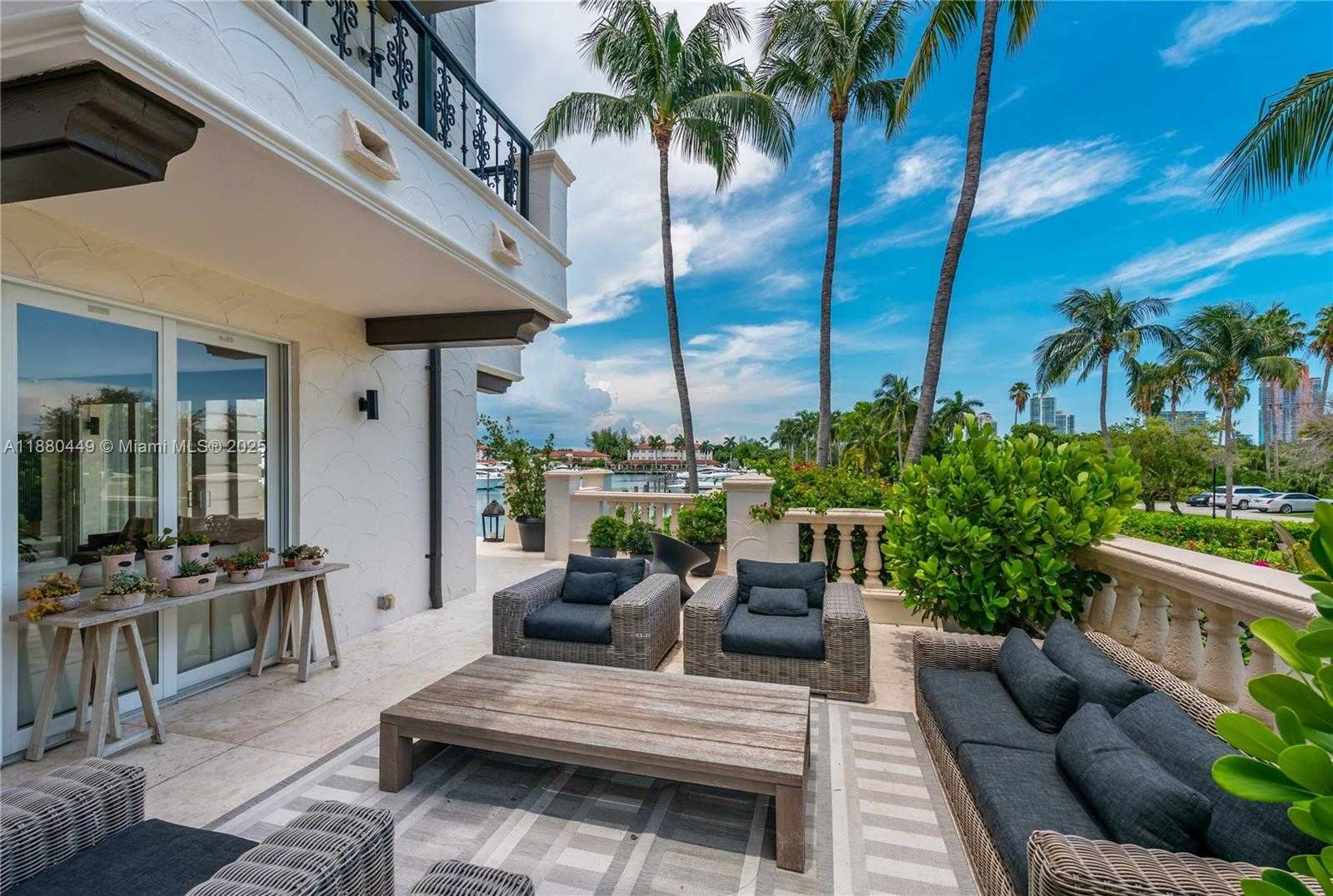 Small Image of 2514 FISHER ISLAND DR #6104, Miami Beach Number 35