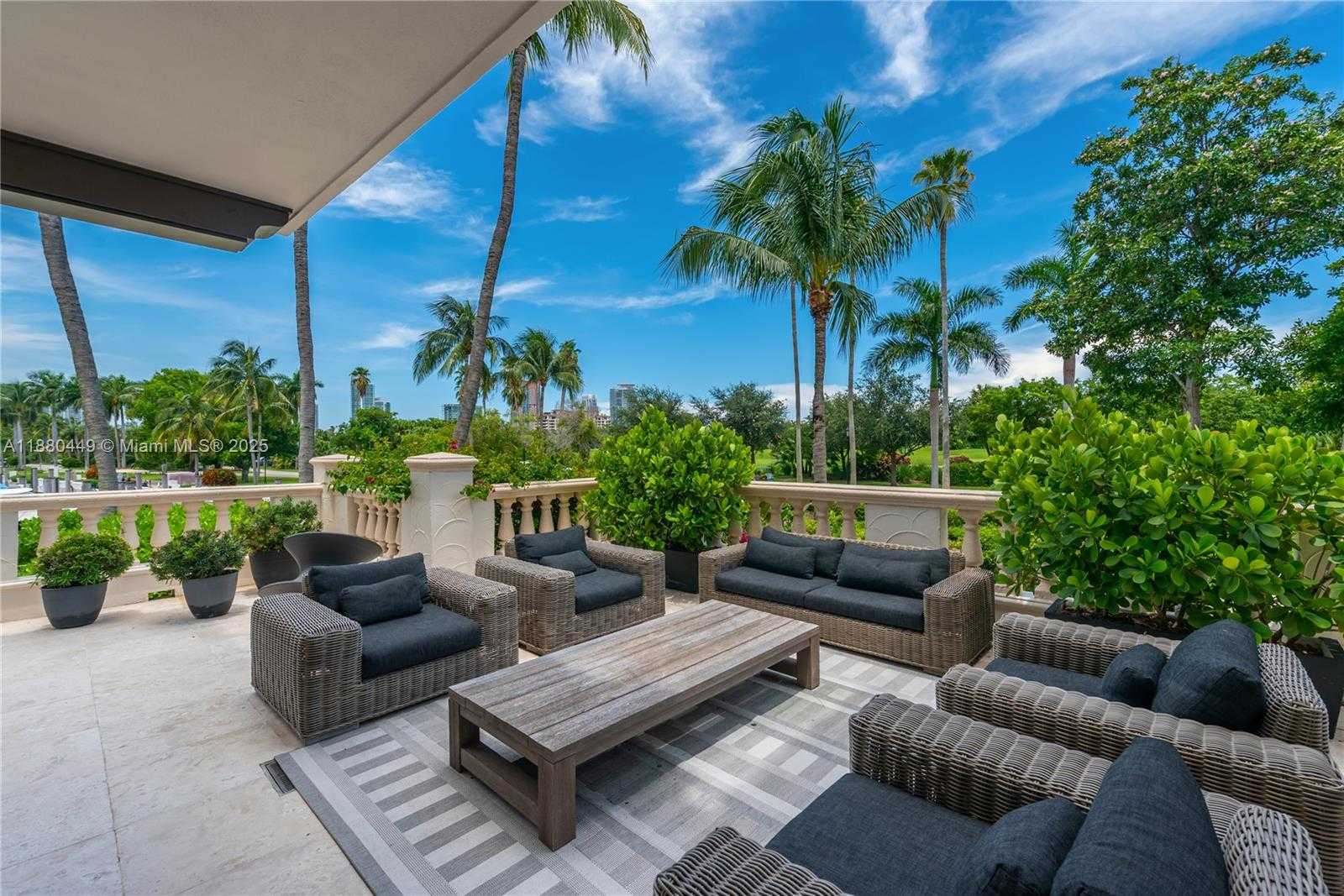 Small Image of 2514 FISHER ISLAND DR #6104, Miami Beach Number 39