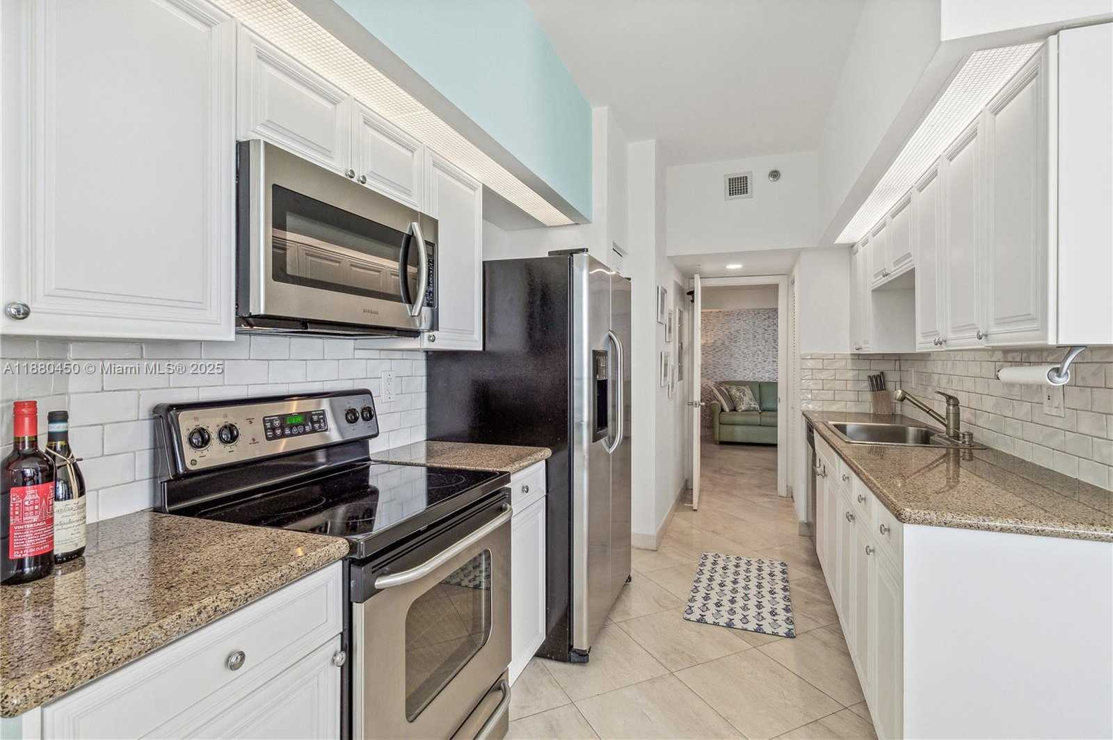 Small Image of 16485 COLLINS AVE #OS32C, Sunny Isles Beach Number 3