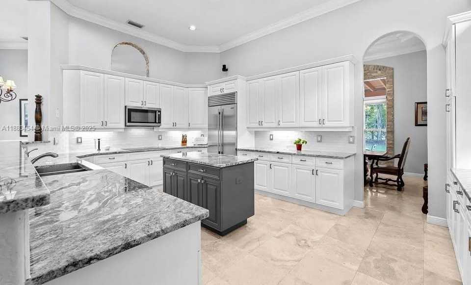 Small Image of 8948 PINEBROOK CT #-, Parkland Number 5