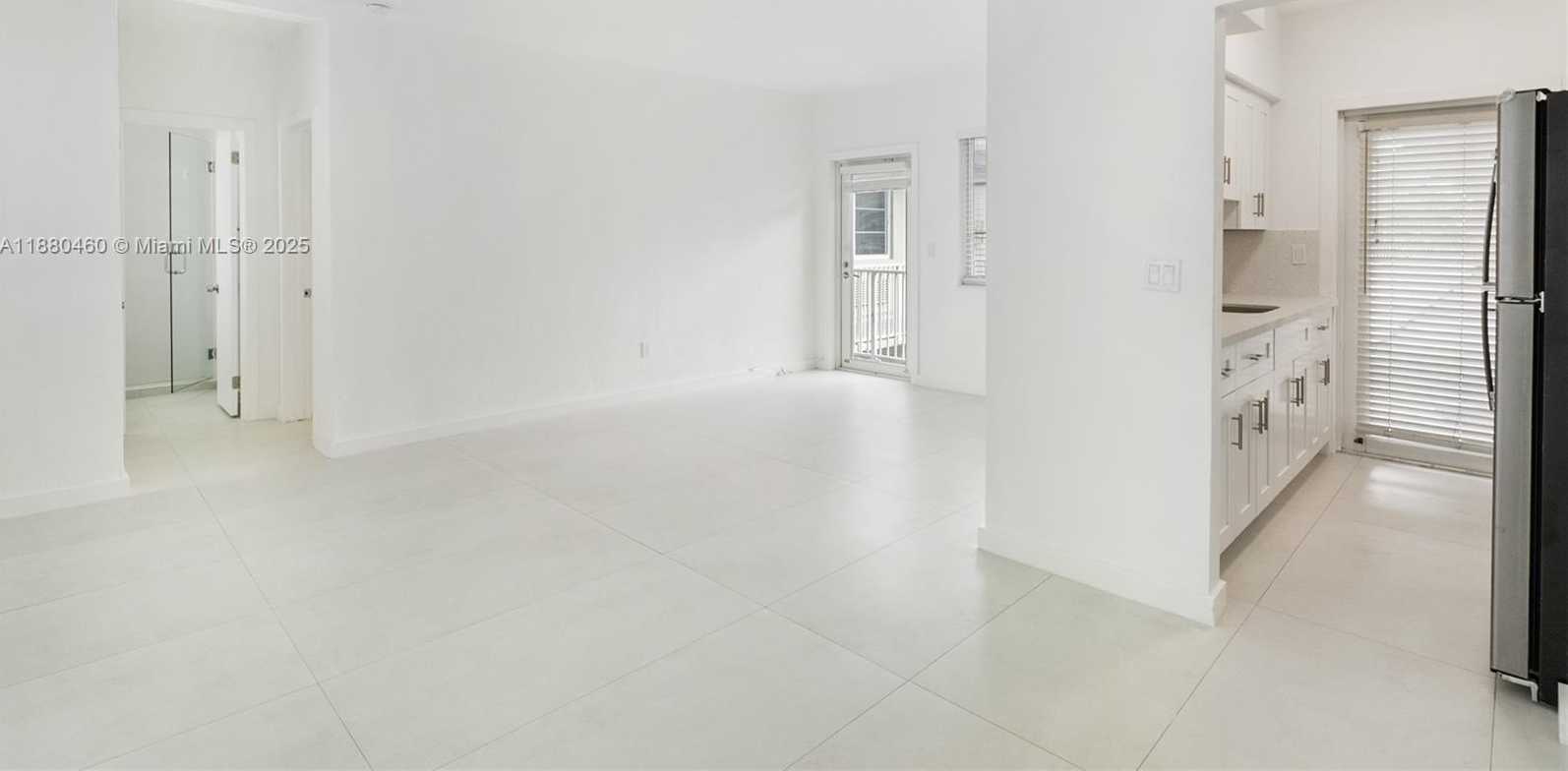 Small Image of 6930 RUE VERSAILLES #24, Miami Beach Number 2