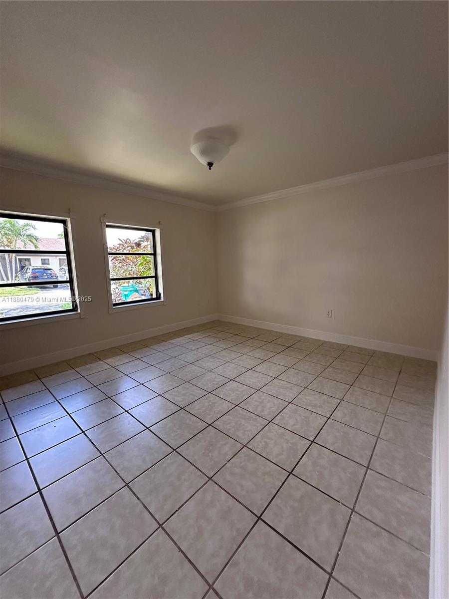 Small Image of 5027 SOUTH WEST 139TH CT #5027, Miami Number 3