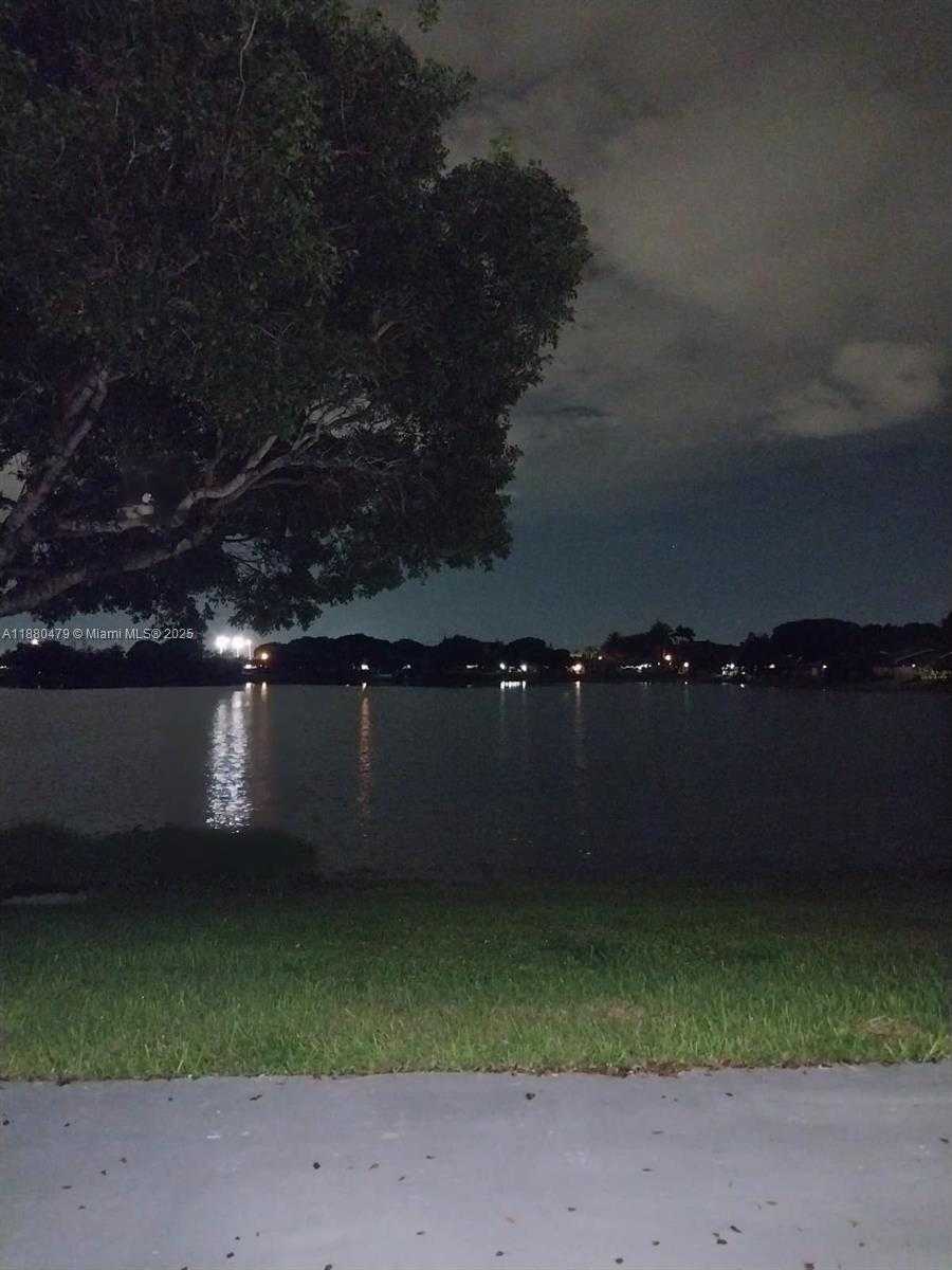 Small Image of 5027 SOUTH WEST 139TH CT #5027, Miami Number 9