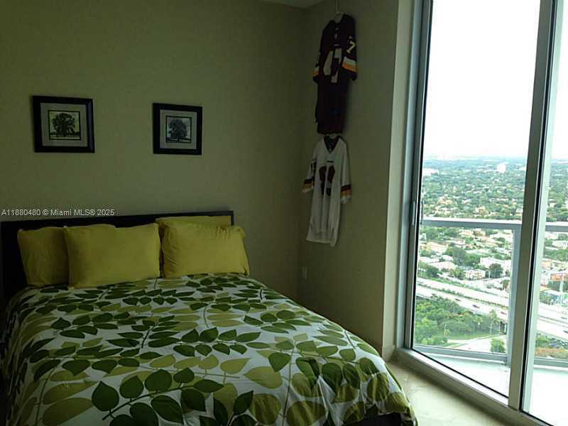Small Image of 185 SOUTH WEST 7 ST #3902, Miami Number 6