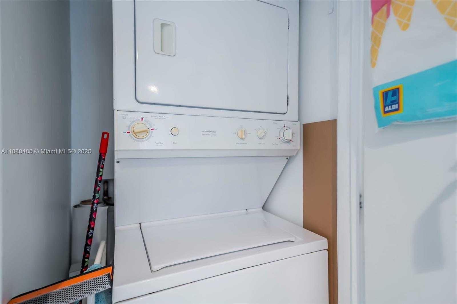 Small Image of 55 SOUTH EAST 6TH ST #2501, Miami Number 19