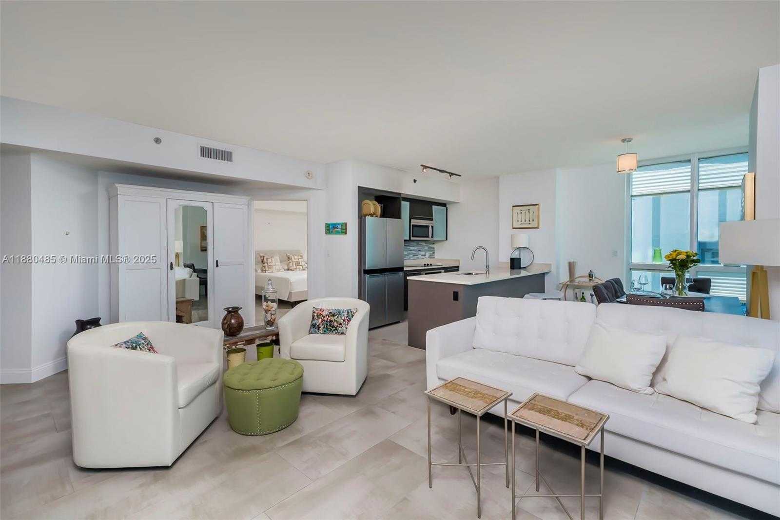 Small Image of 55 SOUTH EAST 6TH ST #2501, Miami Number 3