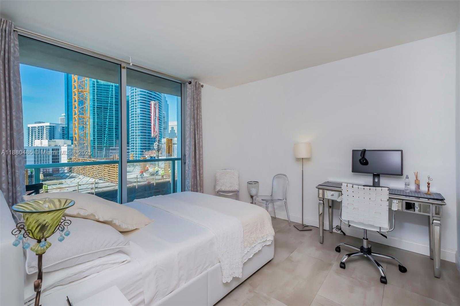 Small Image of 55 SOUTH EAST 6TH ST #2501, Miami Number 9