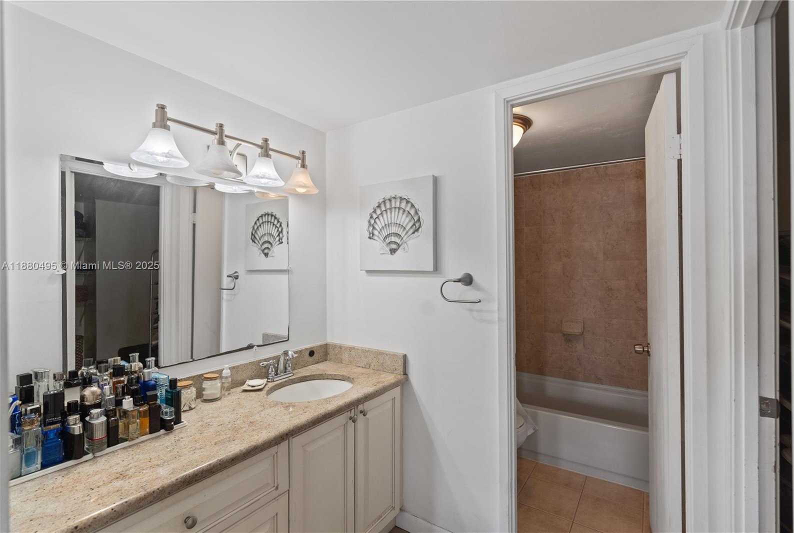 Small Image of 1351 NORTH EAST MIAMI GARDENS DR #1226E, Miami Number 14