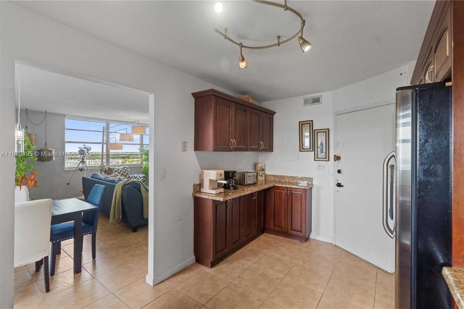 Small Image of 1351 NORTH EAST MIAMI GARDENS DR #1226E, Miami Number 9