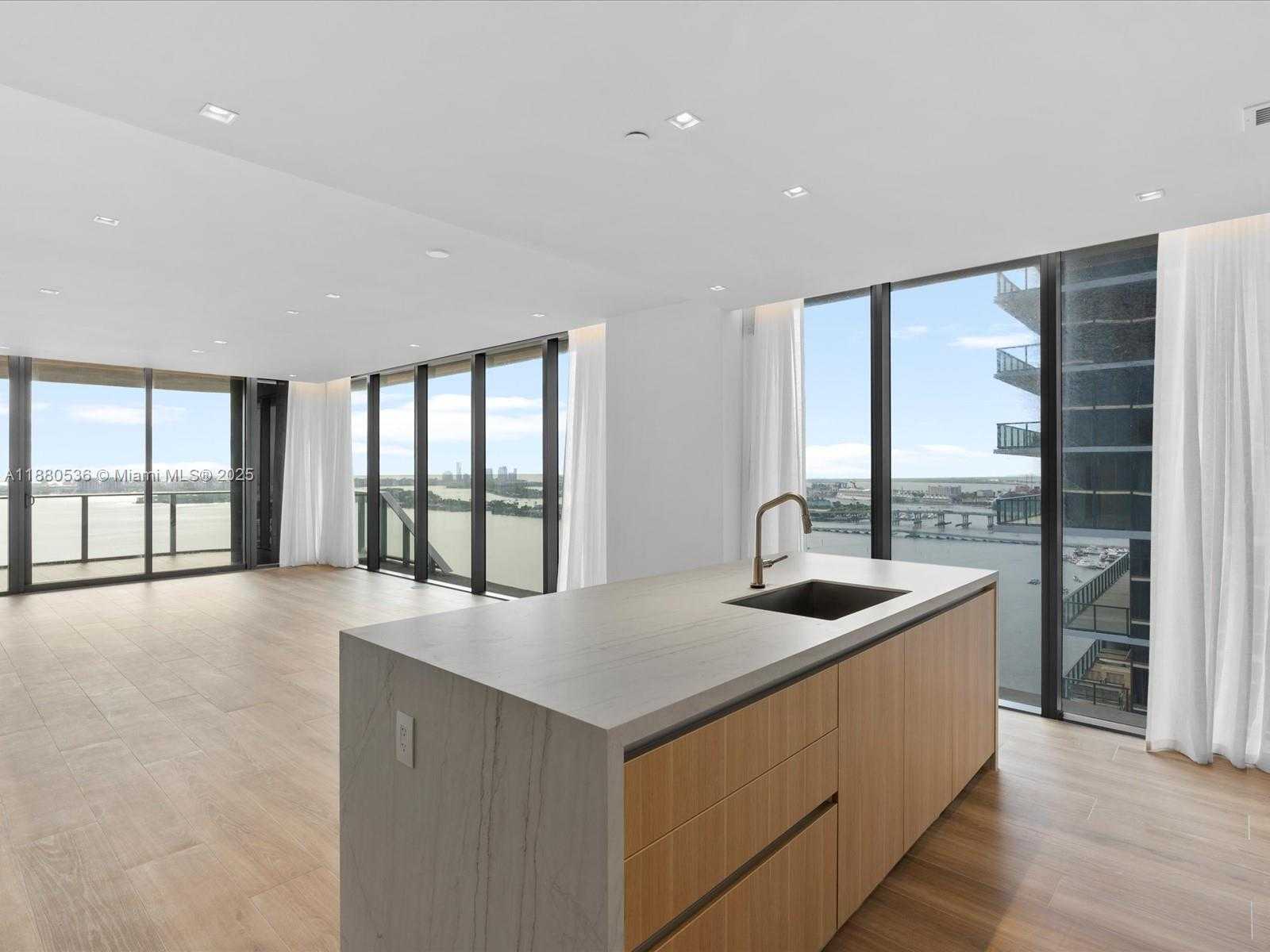 Small Image of 700 NORTH EAST 24TH ST #3207, Miami Number 47
