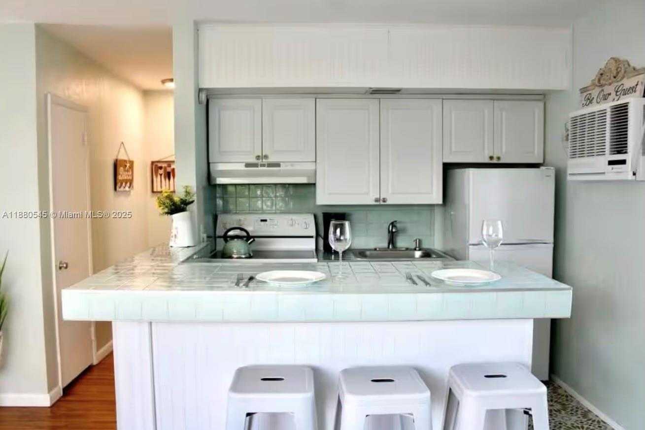 Small Image of 316 WALNUT ST #2, Hollywood Number 4