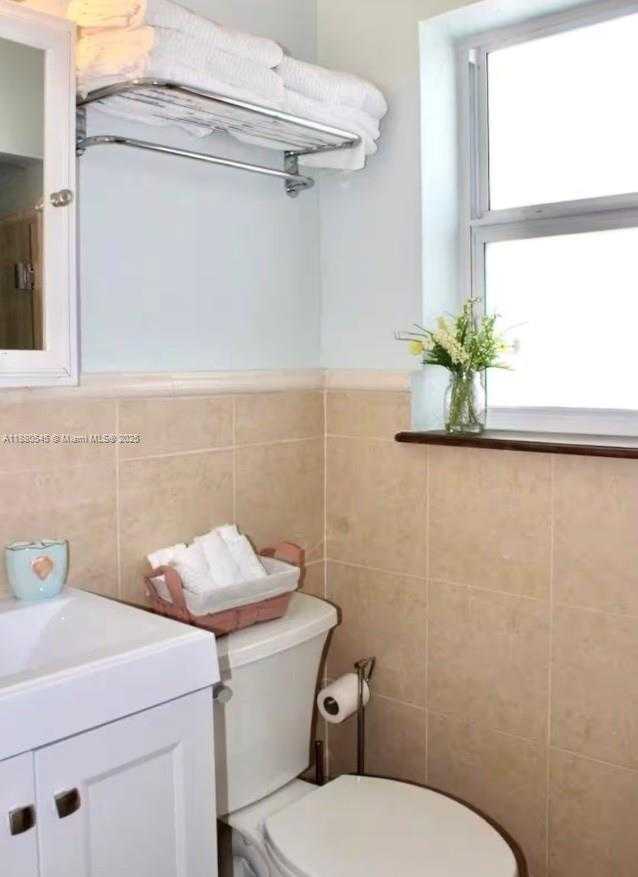 Small Image of 316 WALNUT ST #2, Hollywood Number 5