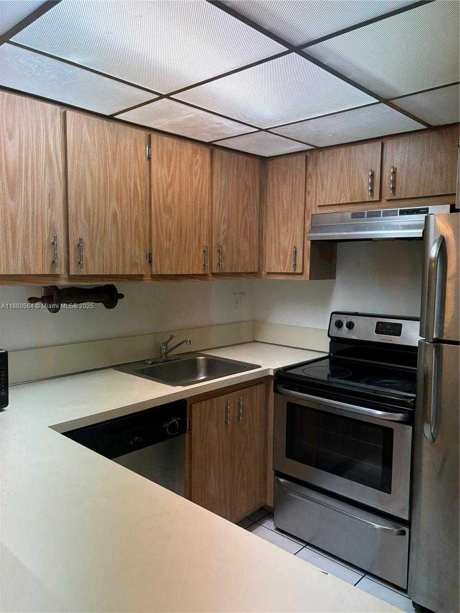 Small Image of 5981 WASHINGTON ST #215, Hollywood Number 12