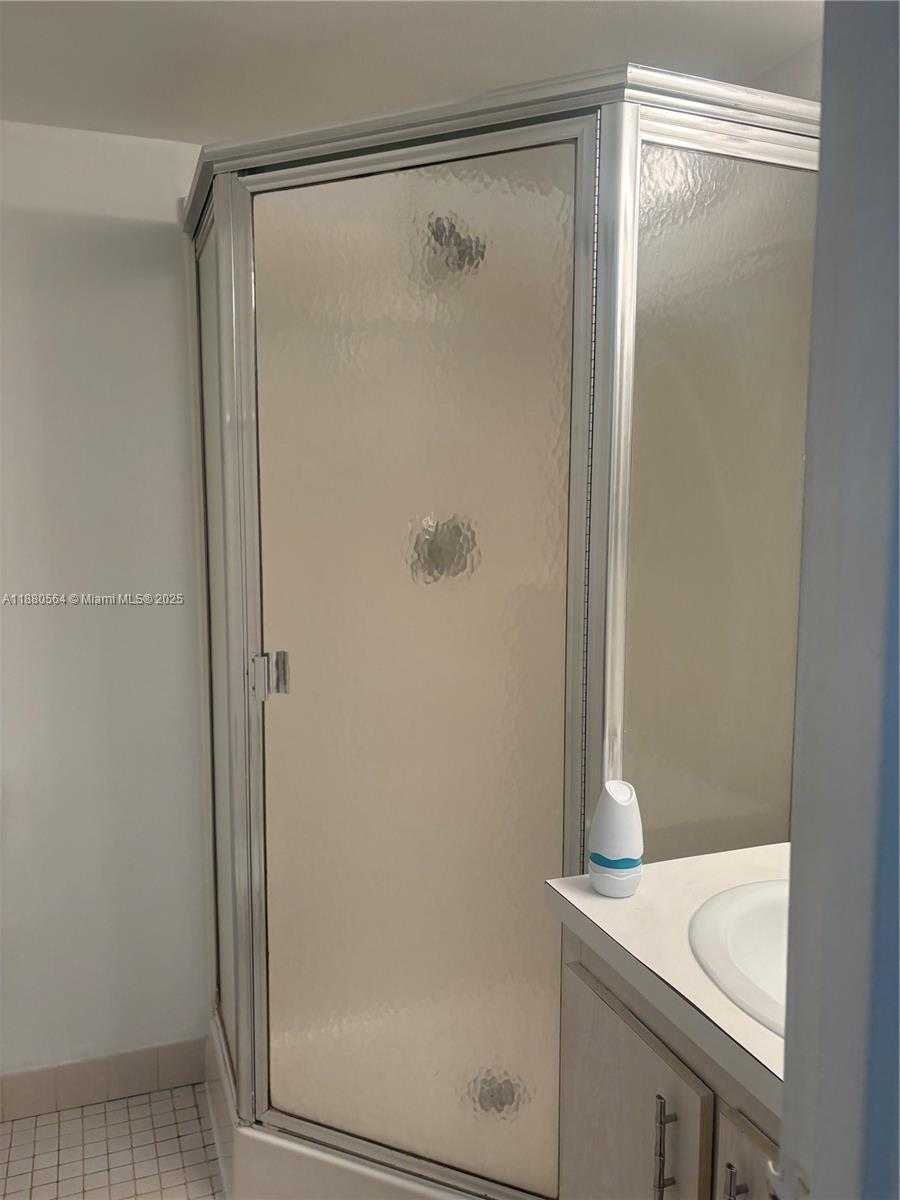 Small Image of 5981 WASHINGTON ST #215, Hollywood Number 17