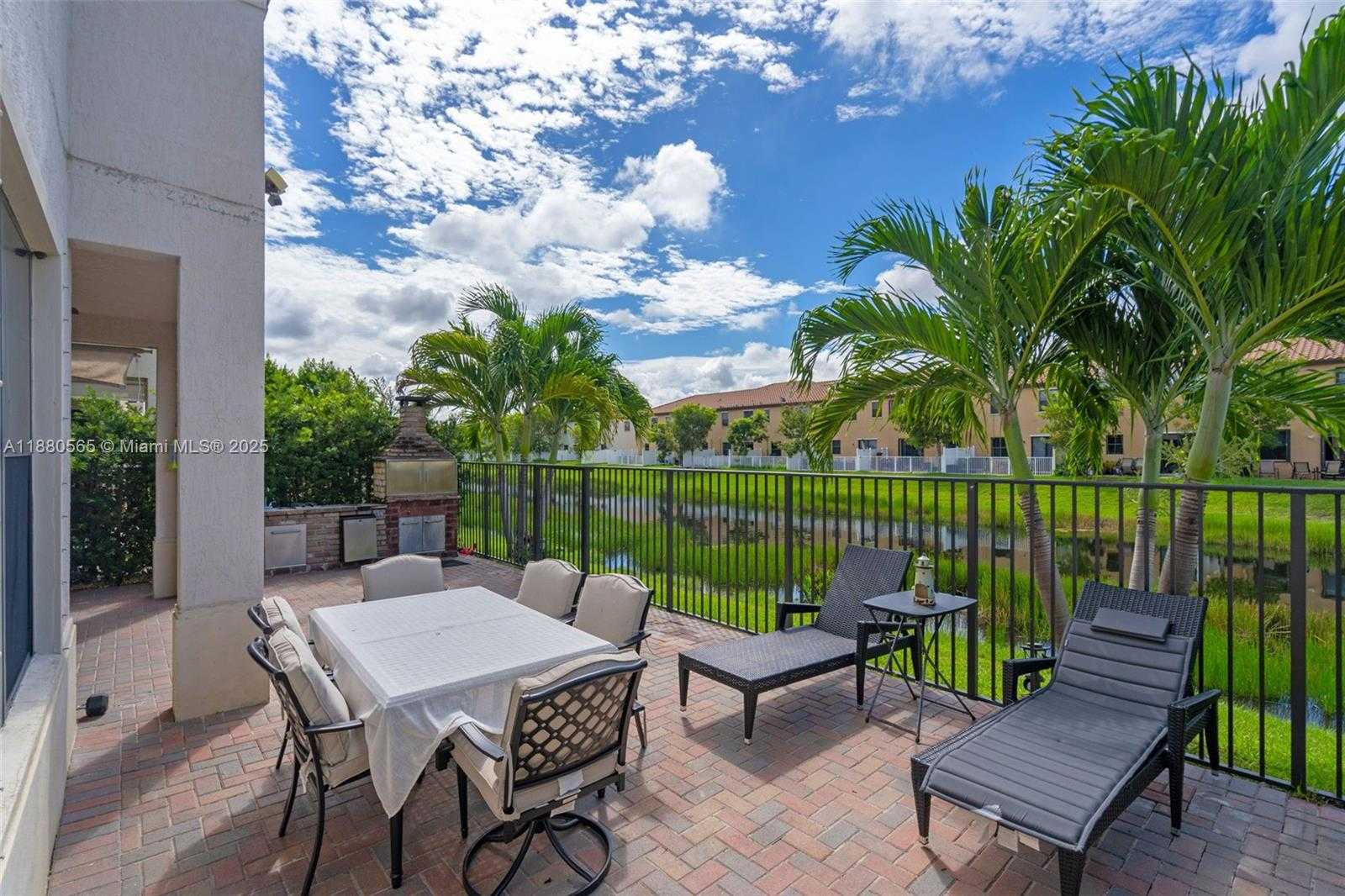 Small Image of 3332 WEST 95TH TER #3332, Hialeah Number 15