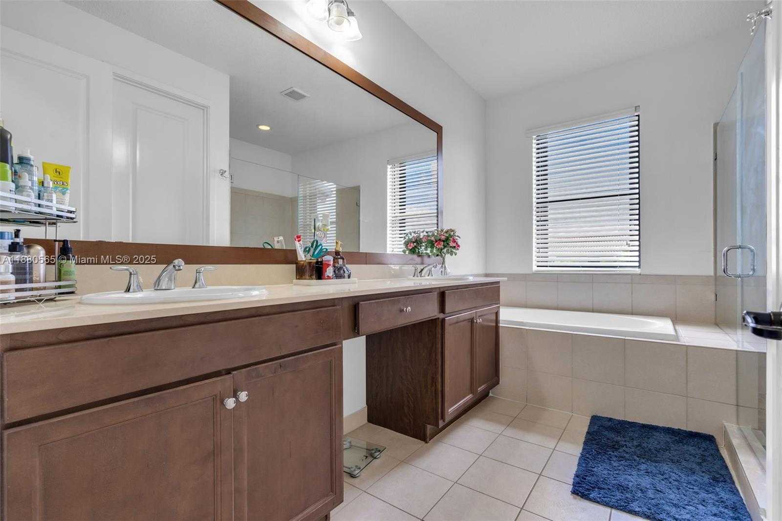 Small Image of 3332 WEST 95TH TER #3332, Hialeah Number 25