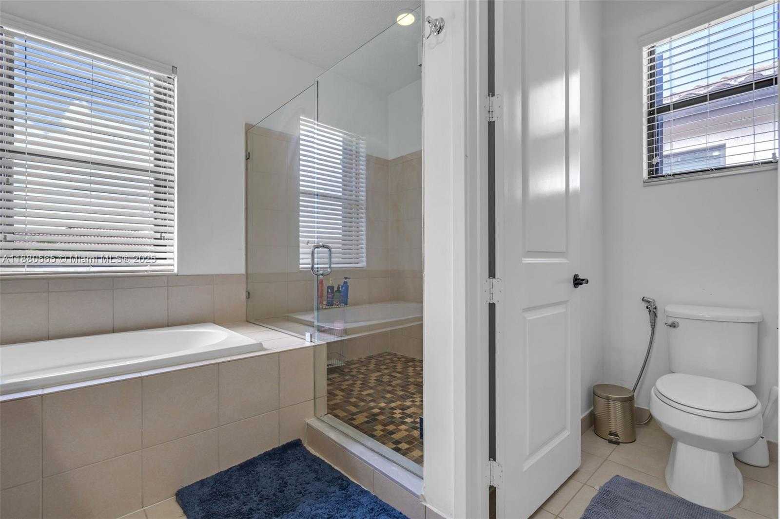 Small Image of 3332 WEST 95TH TER #3332, Hialeah Number 26