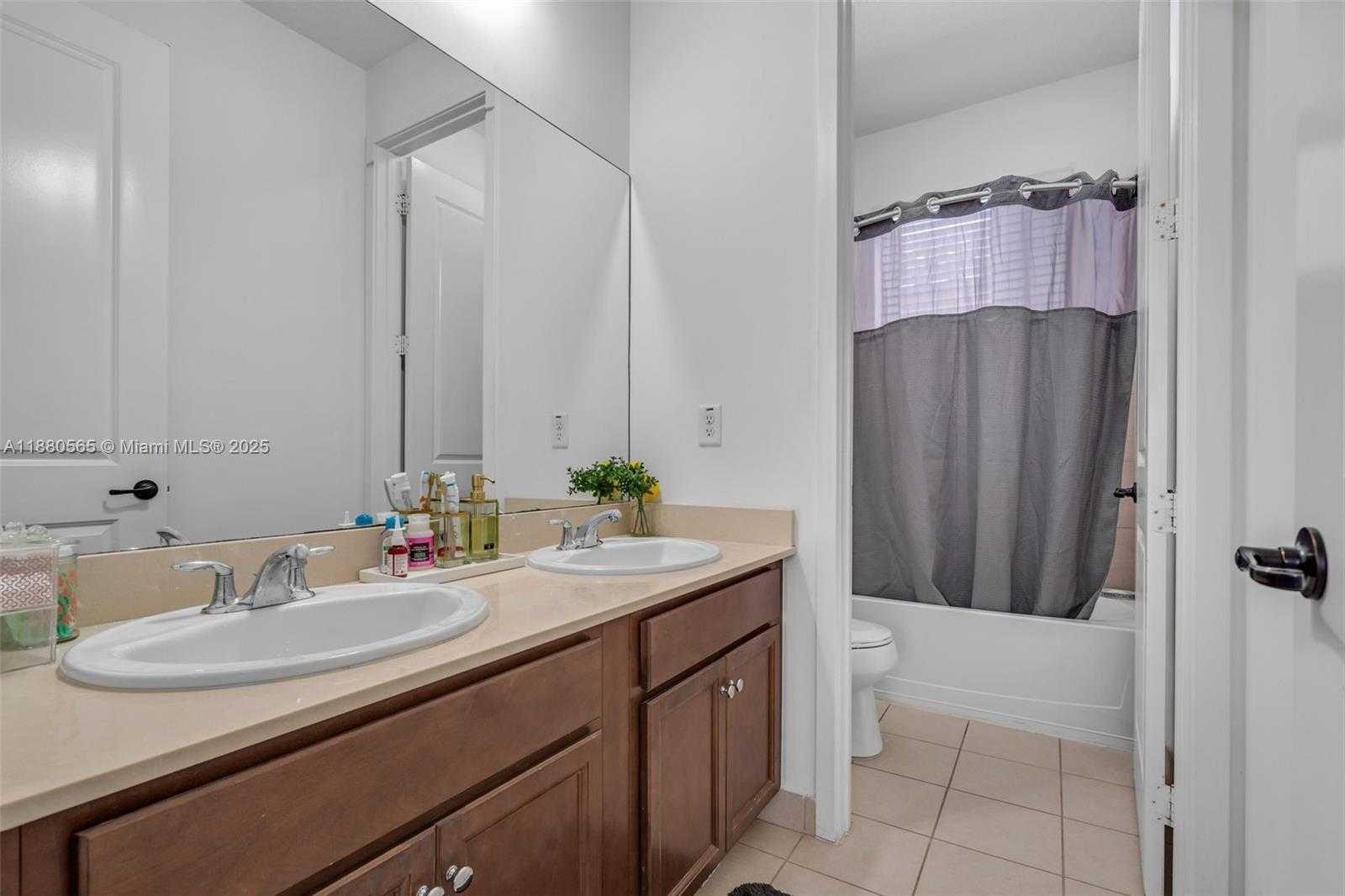 Small Image of 3332 WEST 95TH TER #3332, Hialeah Number 28
