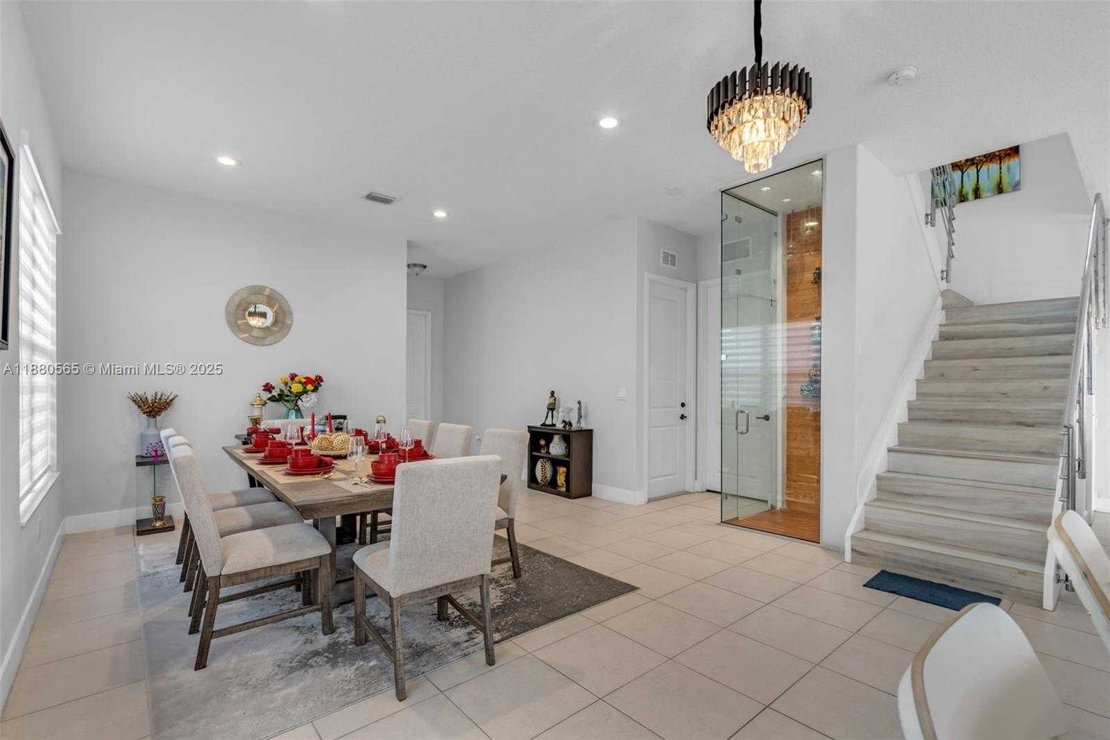 Small Image of 3332 WEST 95TH TER #3332, Hialeah Number 5