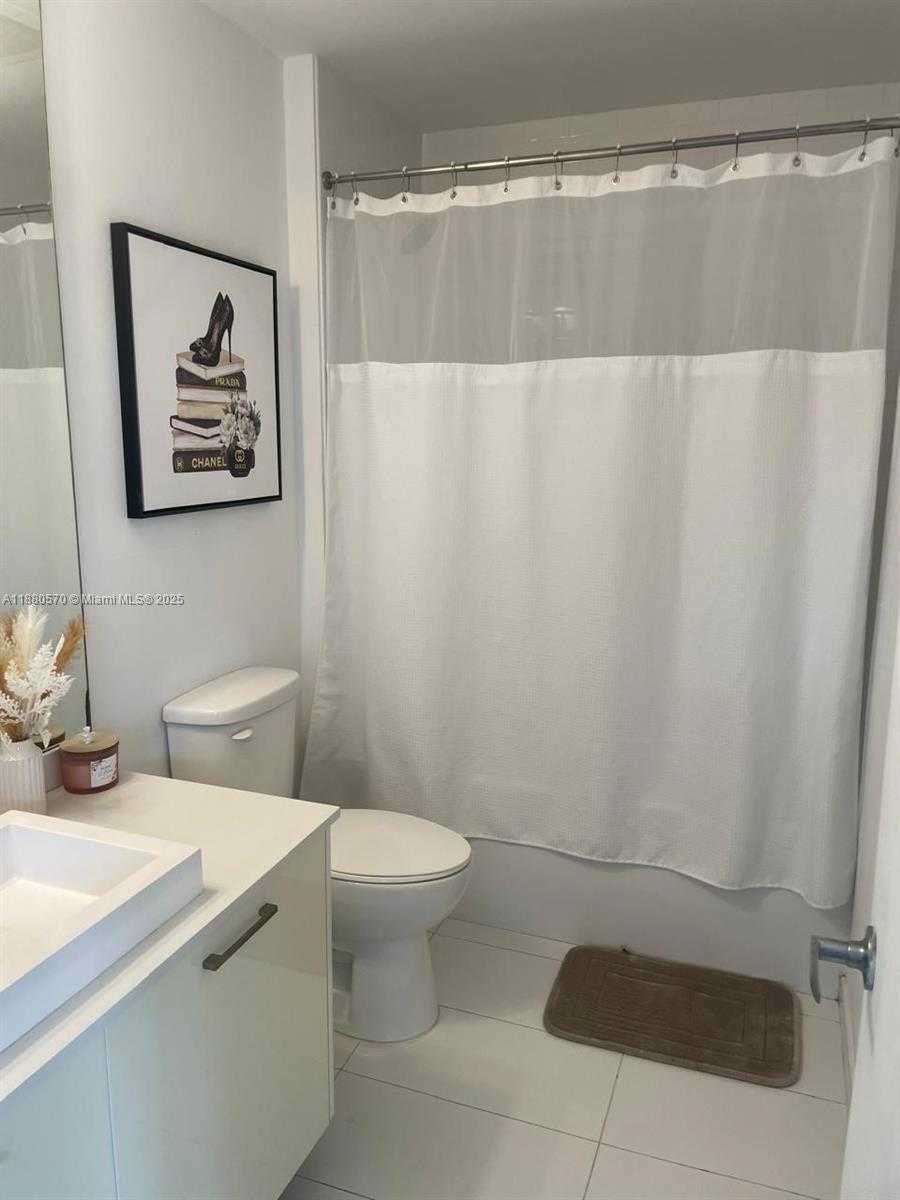 Small Image of 151 SOUTH EAST 1ST ST #2807, Miami Number 8