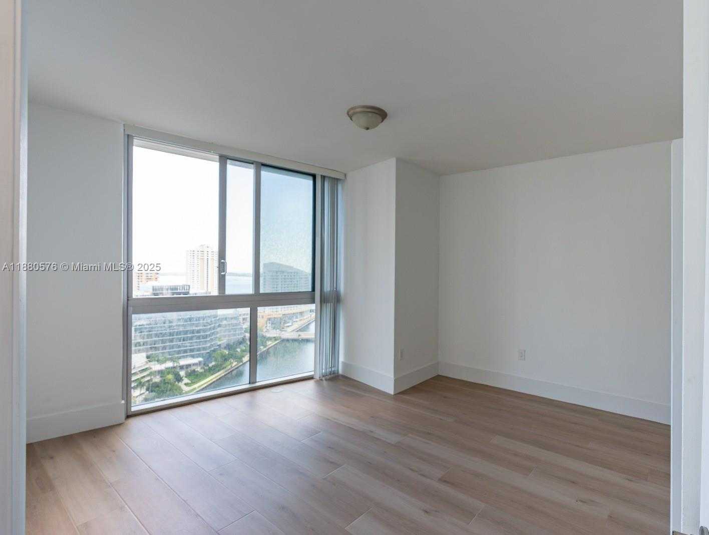 Small Image of 495 BRICKELL AVE #2102, Miami Number 19