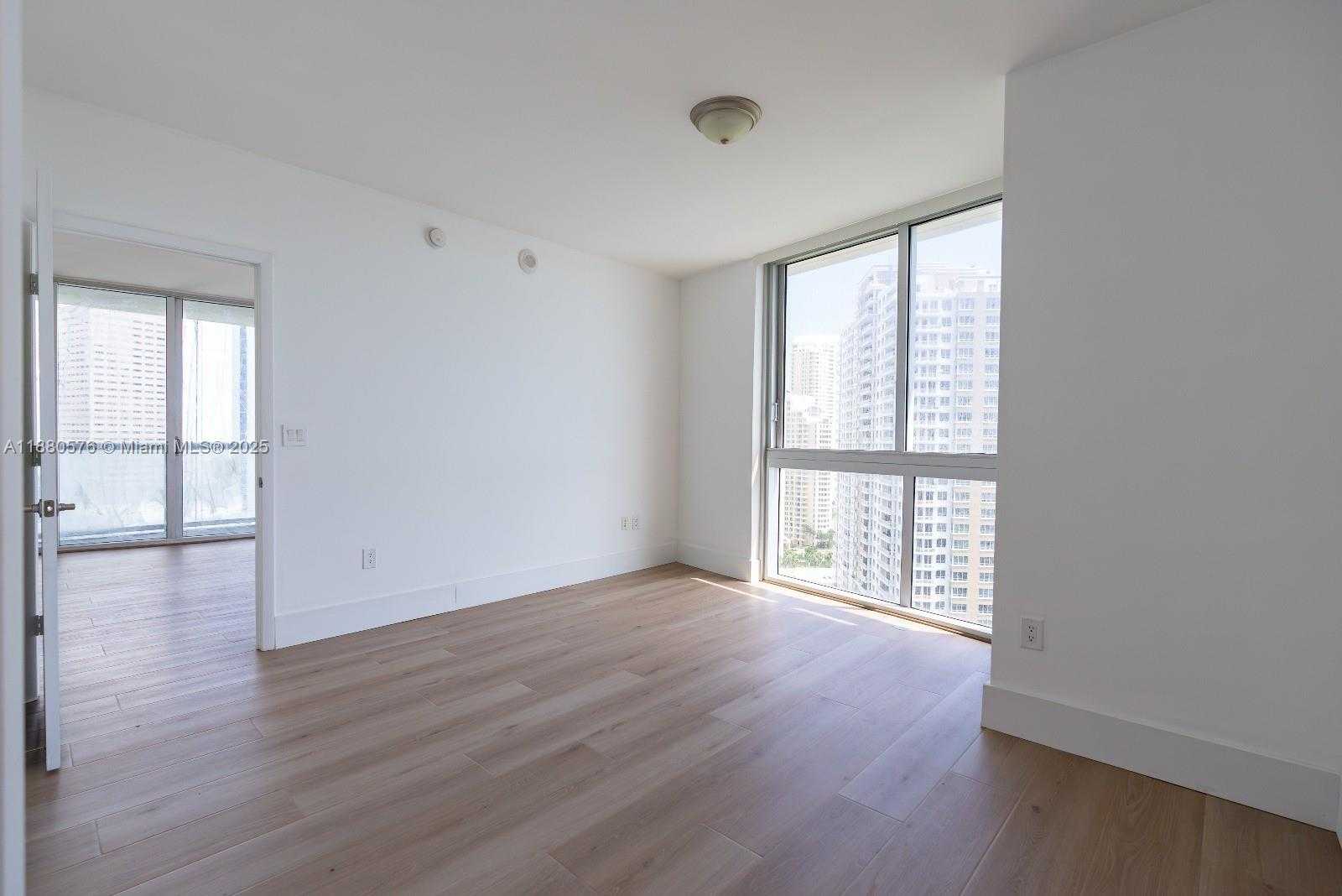 Small Image of 495 BRICKELL AVE #2102, Miami Number 20