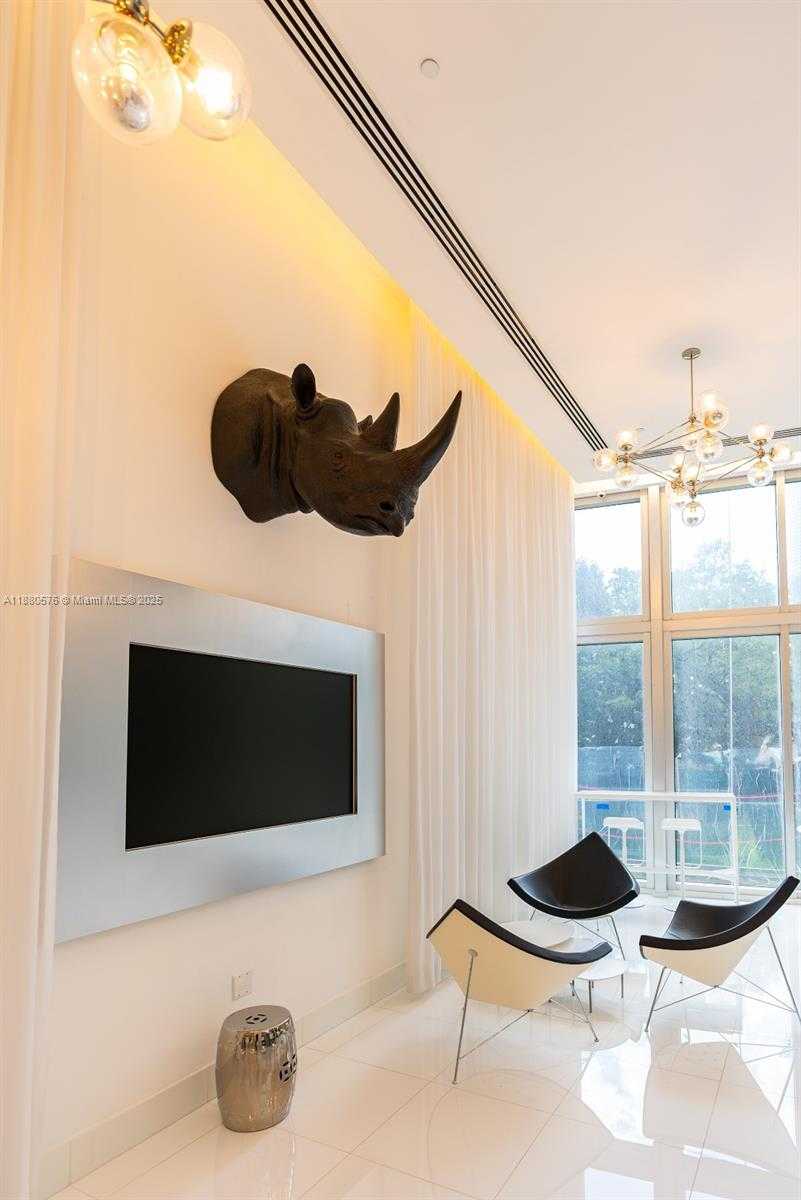 Small Image of 495 BRICKELL AVE #2102, Miami Number 24